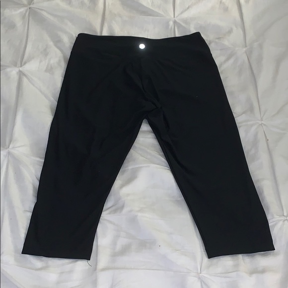 NWOT Bally Capri Workout Leggings - Picture 3 of 6